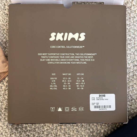 SKIMS core control thong. NEVER WORN - Picture 4 of 5